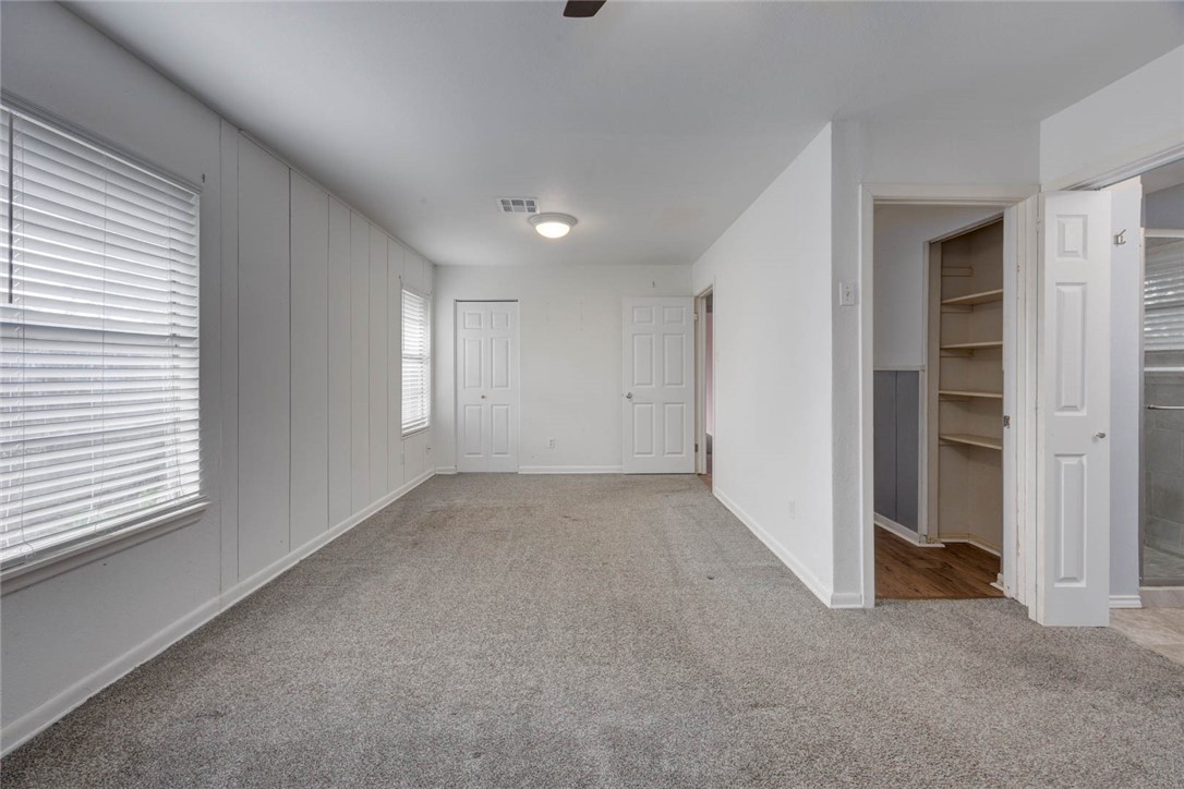 1011 Diomede Dr Property Photo 15
