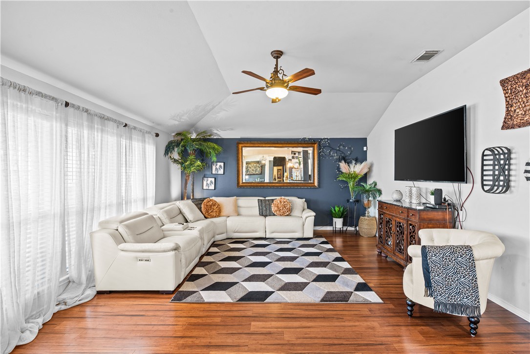 7441 Long S Dr Property Photo 3