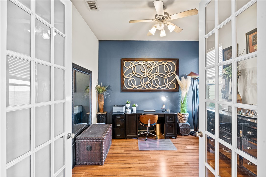 7441 Long S Dr Property Photo 4
