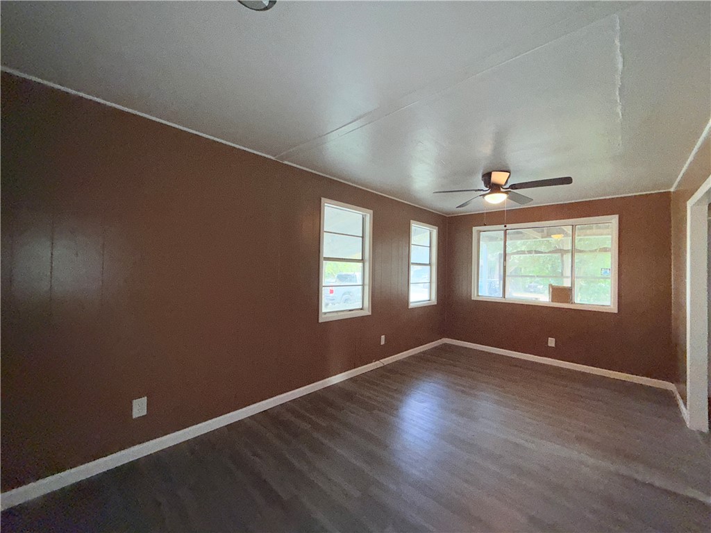 1105 Range St Property Photo 3