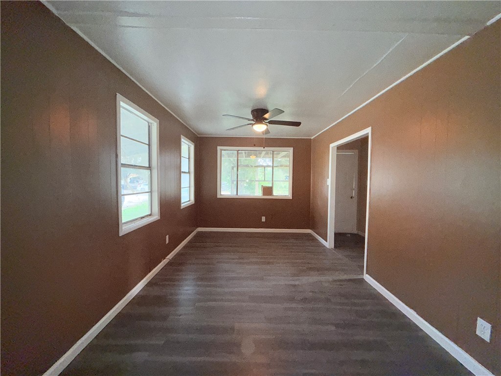 1105 Range St Property Photo 4