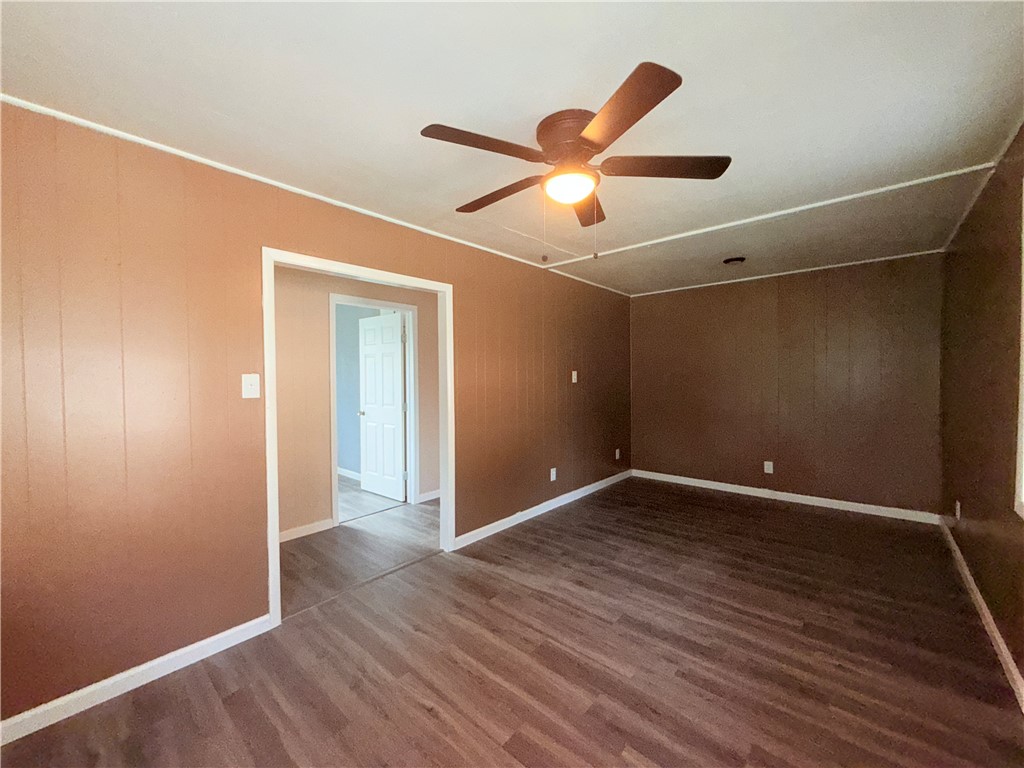 1105 Range St Property Photo 5