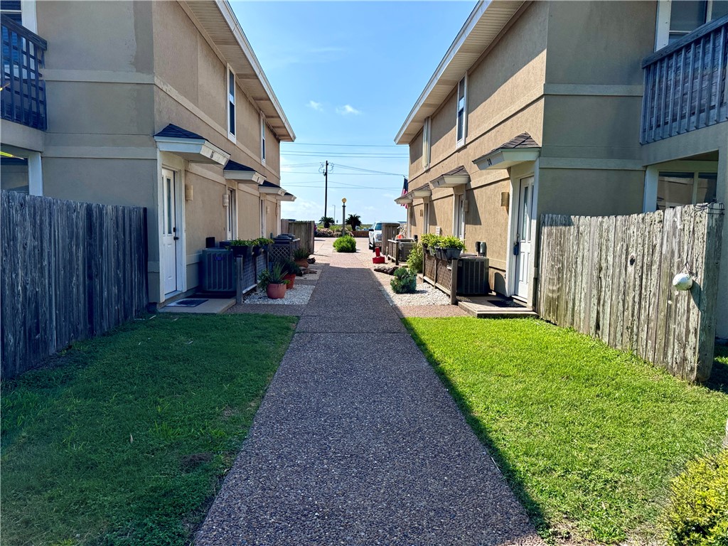 15125 Leeward 10 Property Photo 1