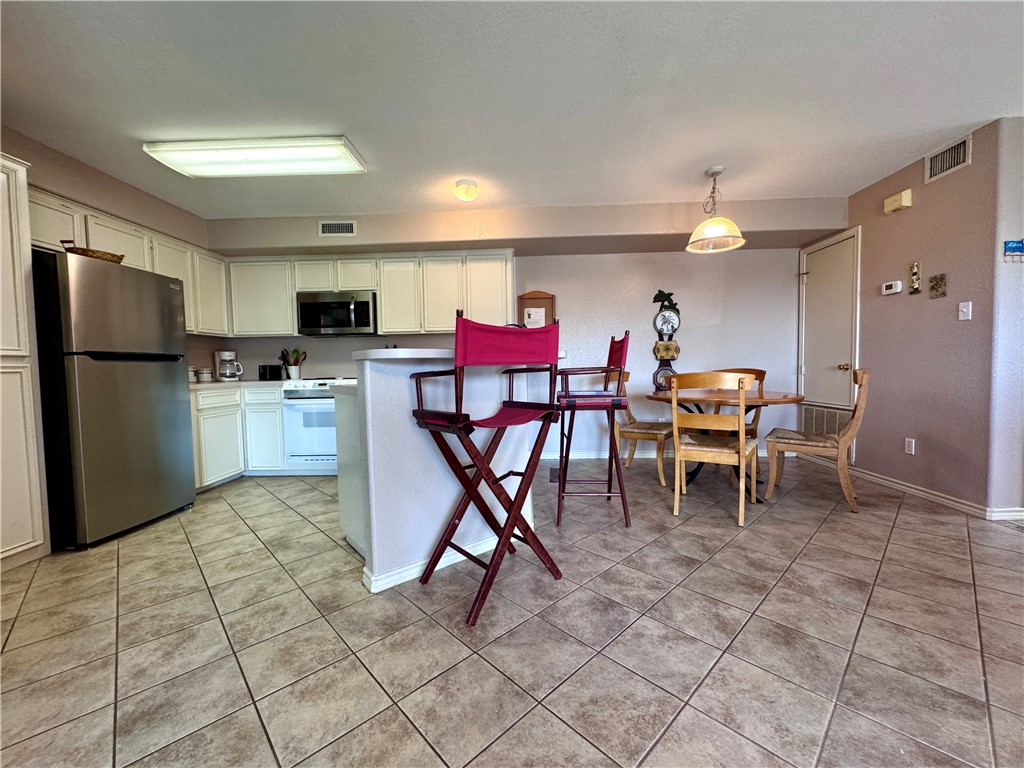 15125 Leeward 10 Property Photo 6