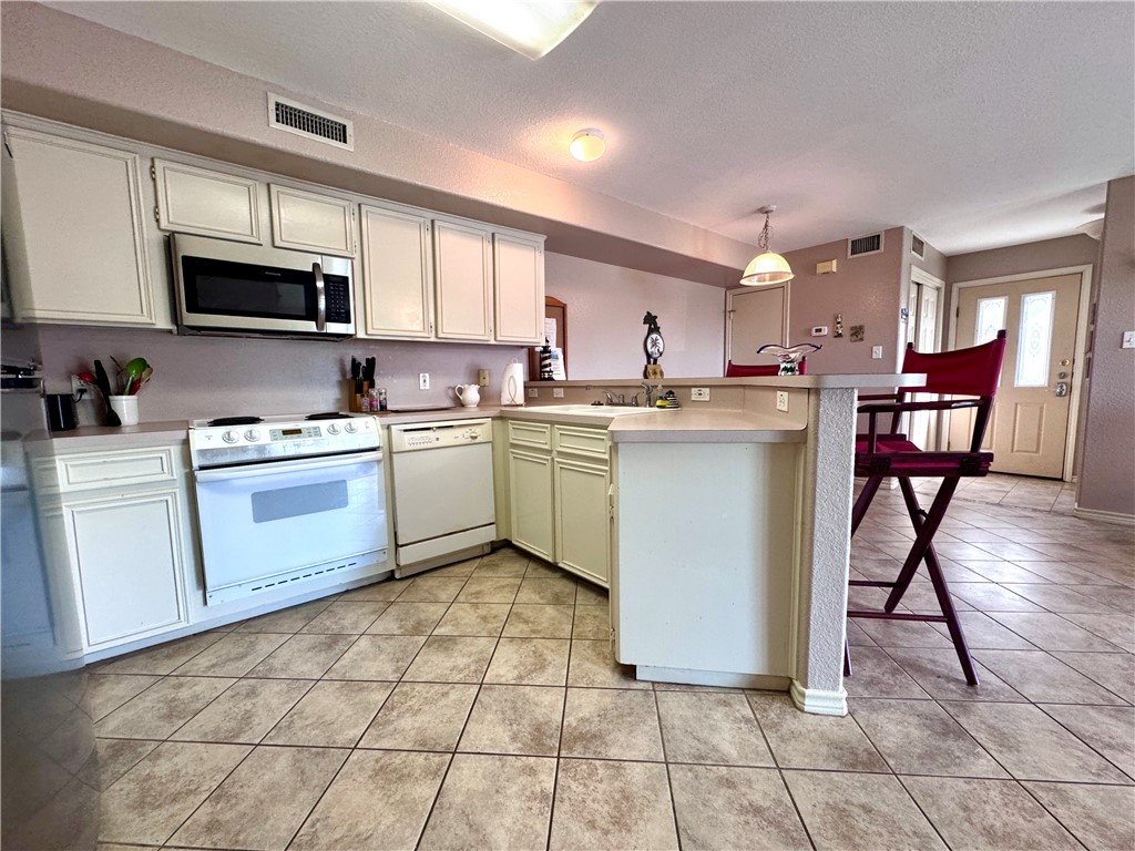 15125 Leeward 10 Property Photo 7
