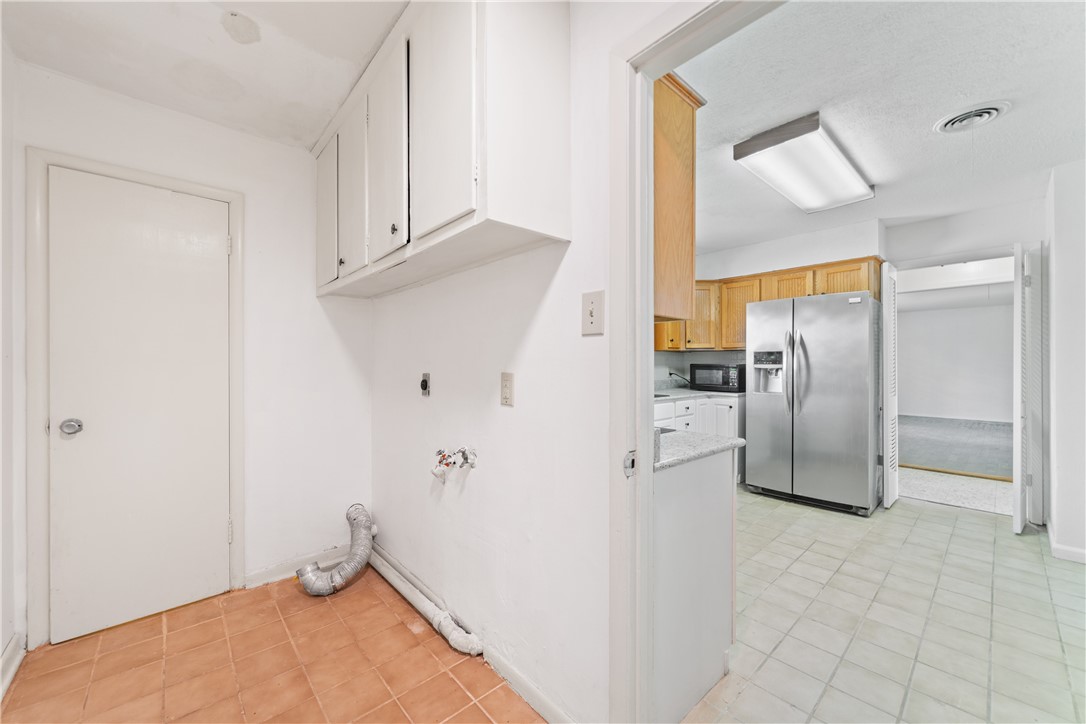 445 Poenisch Property Photo 15