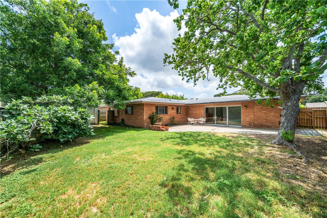 445 Poenisch Property Photo 35