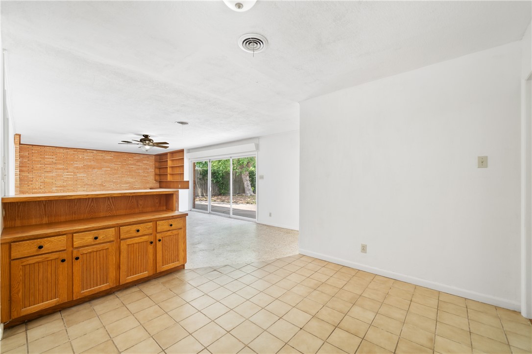 445 Poenisch Property Photo 19