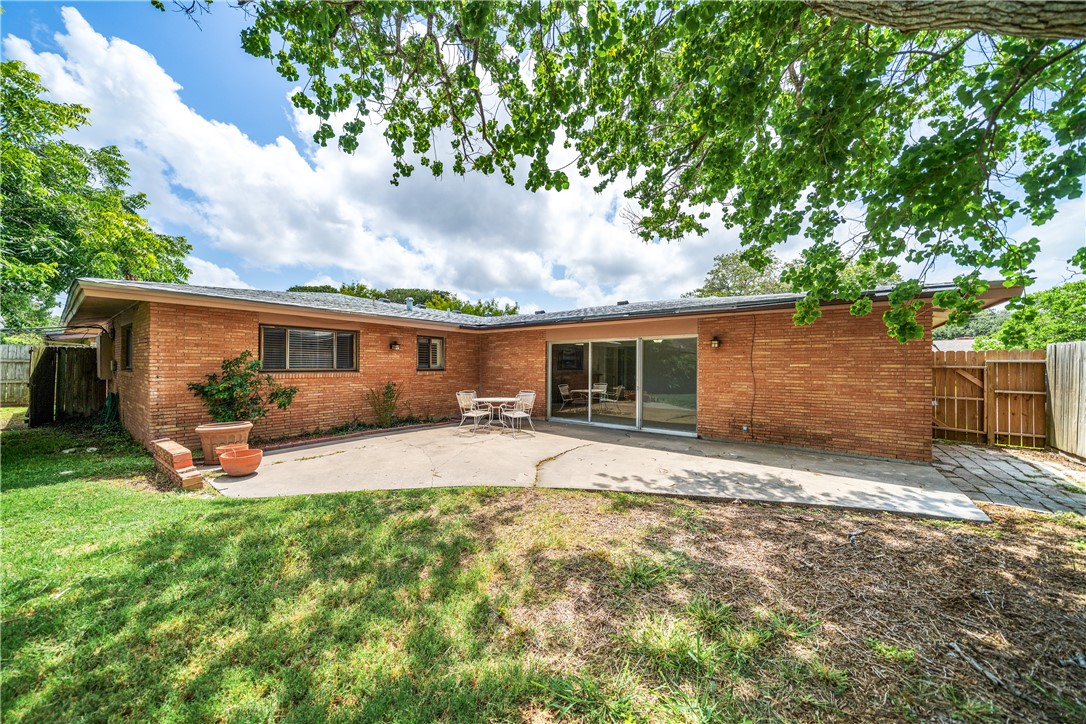 445 Poenisch Property Photo 34