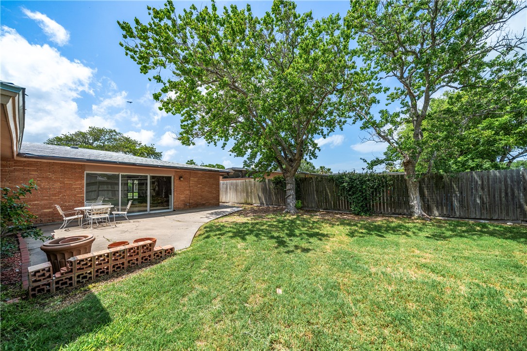 445 Poenisch Property Photo 37