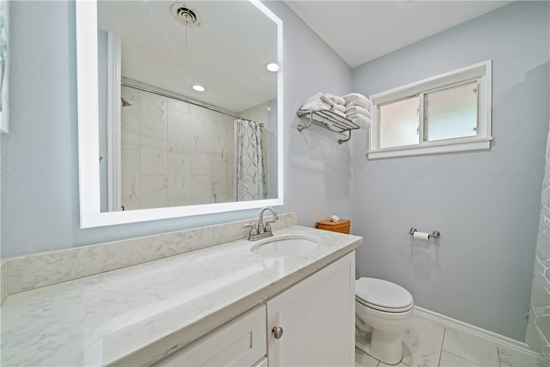 438 Pennington Dr Property Photo 25