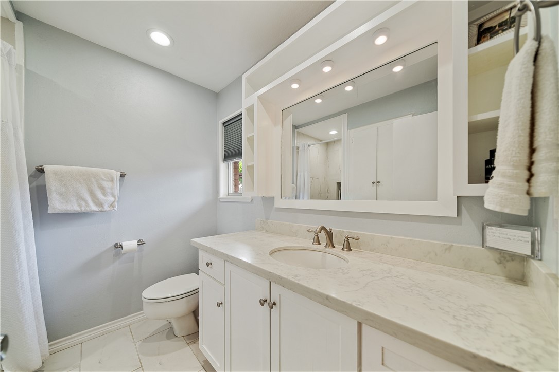 438 Pennington Dr Property Photo 30