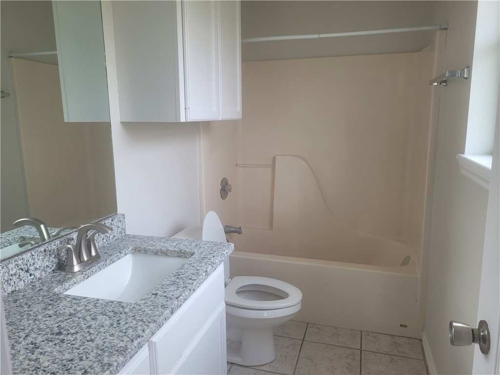 13958 Fortuna Bay Dr E Property Photo 8