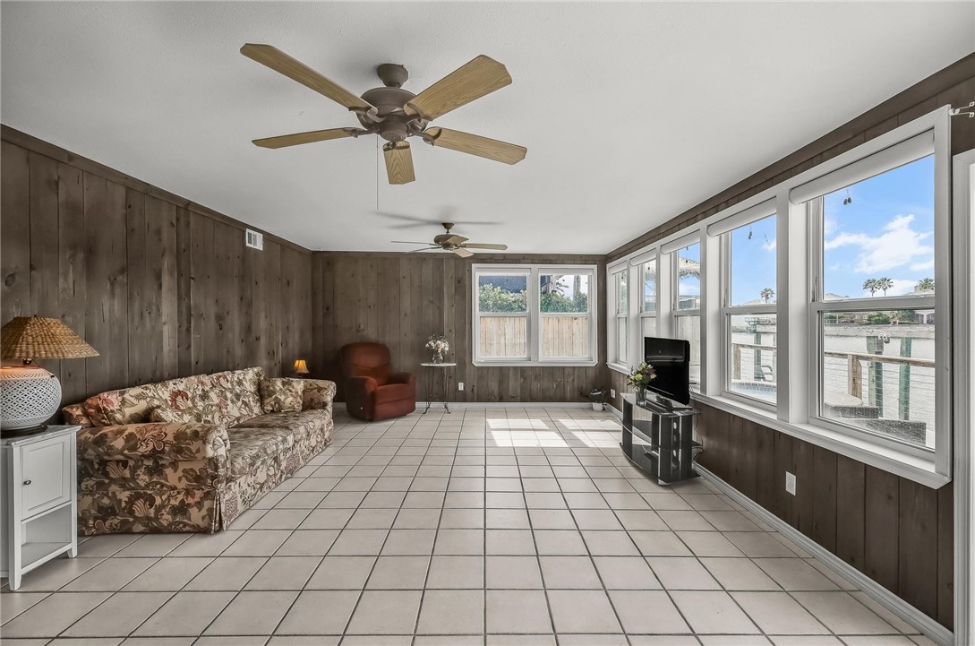 13765 Eaglesnest Bay Dr Property Photo 14