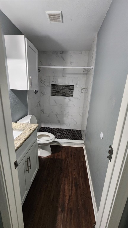 1733 Yale St 3 Property Photo 7