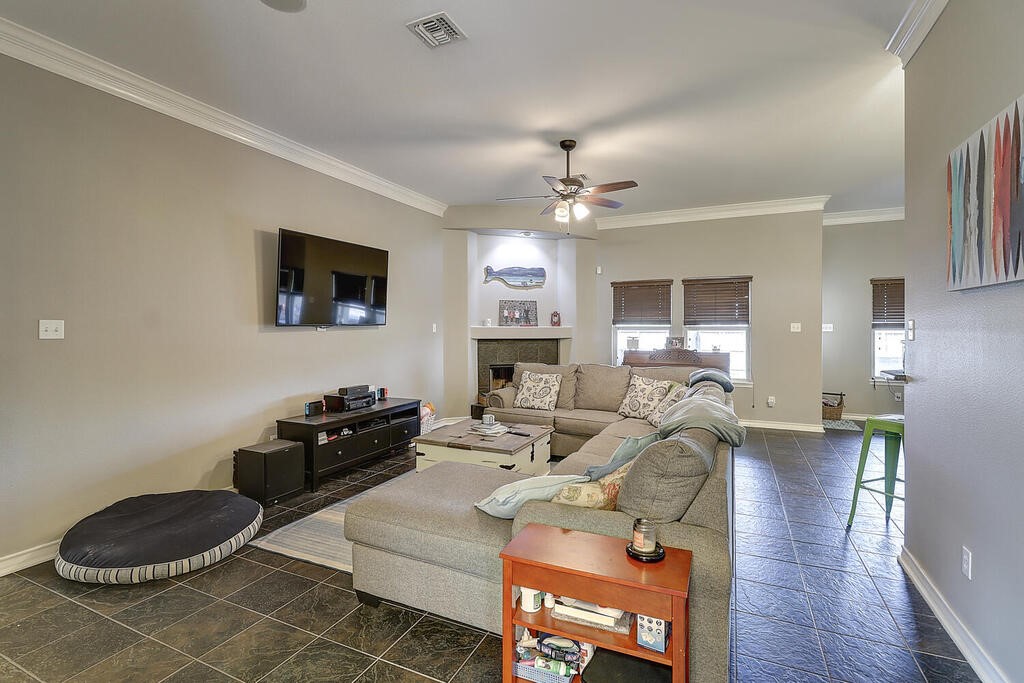 7326 Aborigine St Property Photo 10