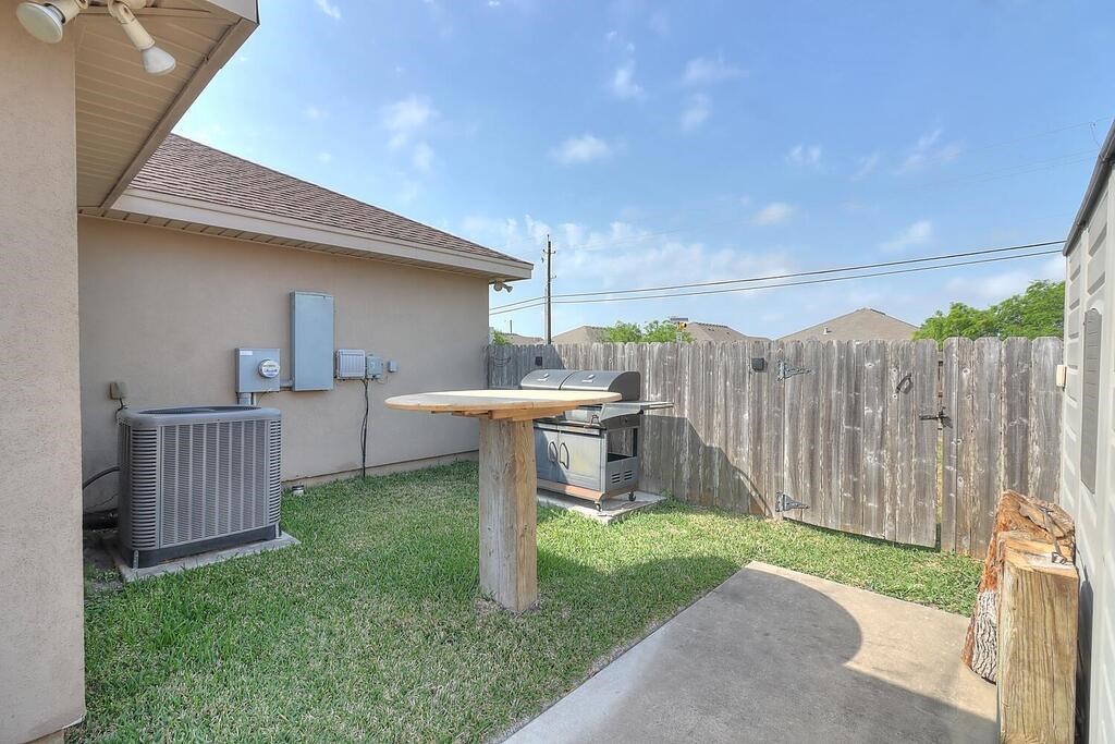 7326 Aborigine St Property Photo 39