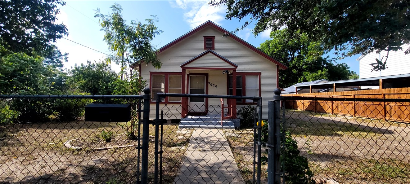 2020 Buford St Property Photo 2