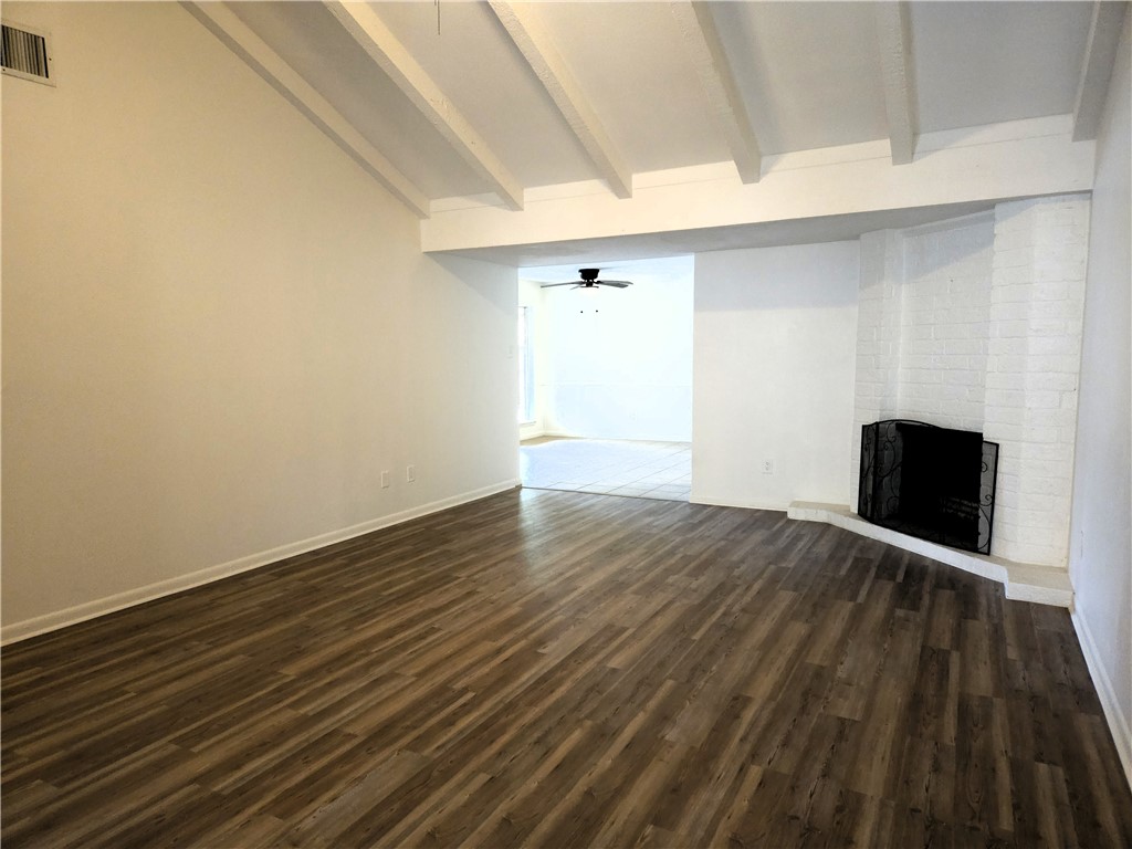 5009 Wingfoot Ln Property Photo 4