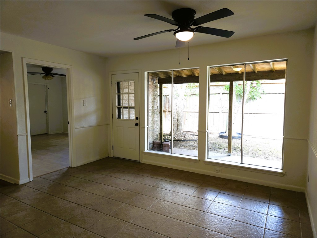 5009 Wingfoot Ln Property Photo 6