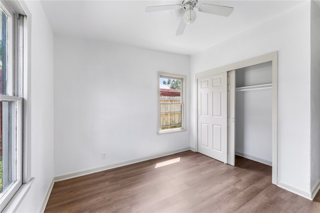 4917 Marion St Property Photo 10