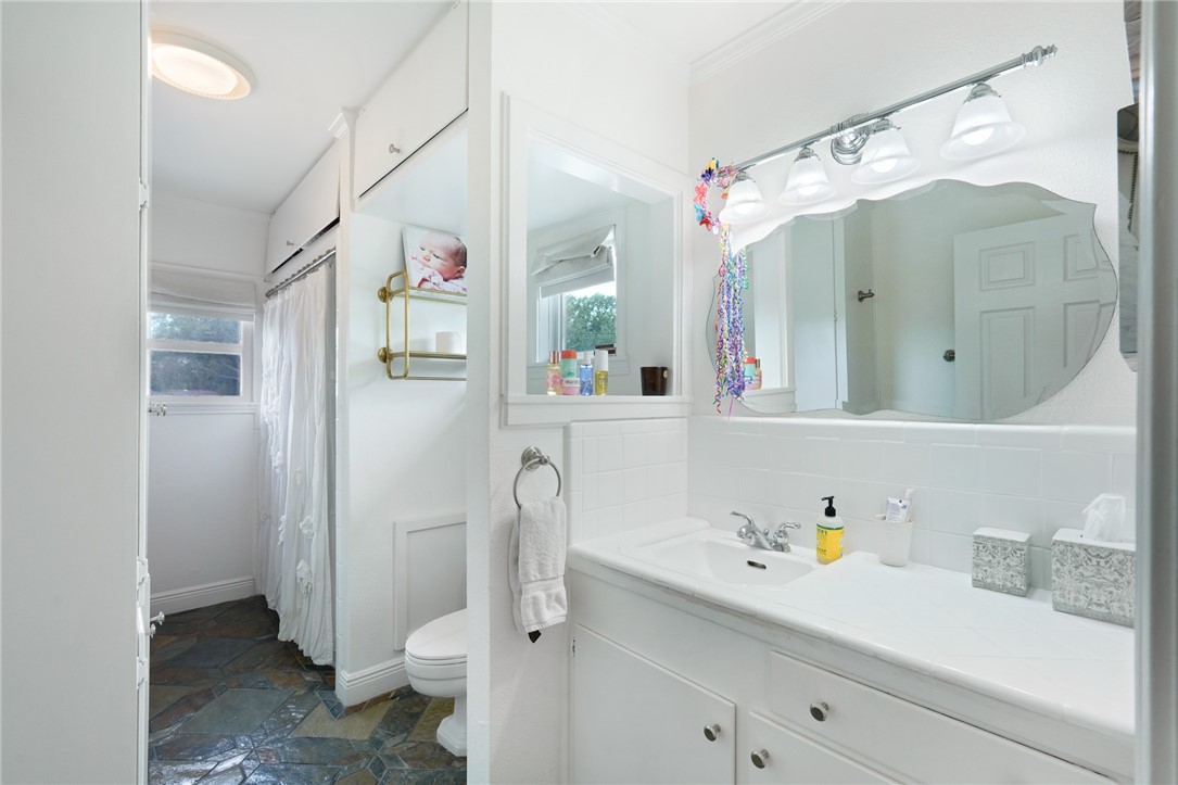 110 Seaview Ln Property Photo 22