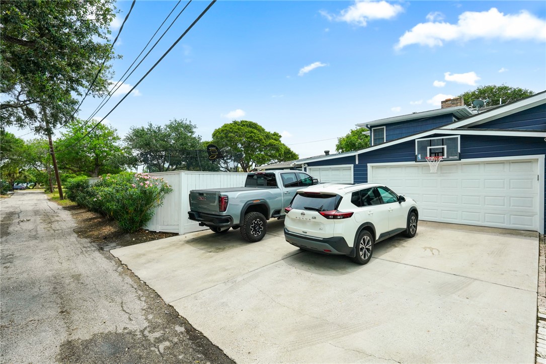 110 Seaview Ln Property Photo 39