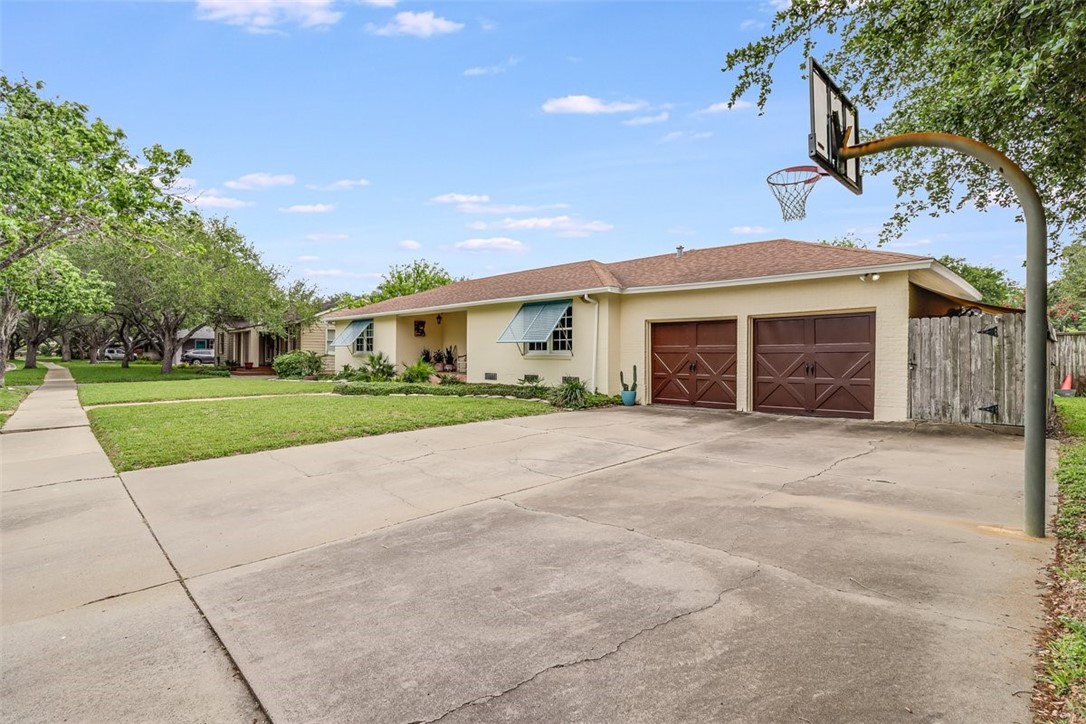 433 Peerman Pl Property Photo 40