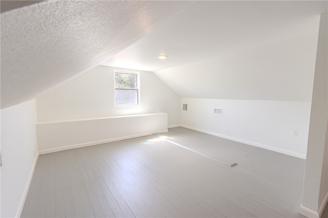 4338 Cottage St Property Photo 21