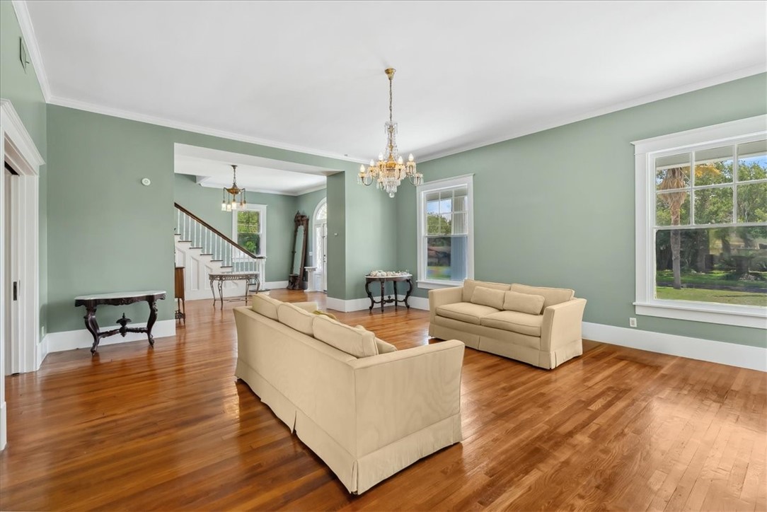 1309 N Adams St Property Photo 8