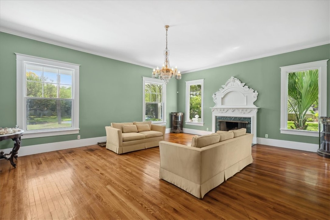1309 N Adams St Property Photo 9