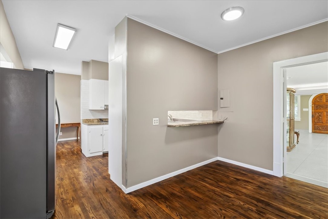 1309 N Adams St Property Photo 12