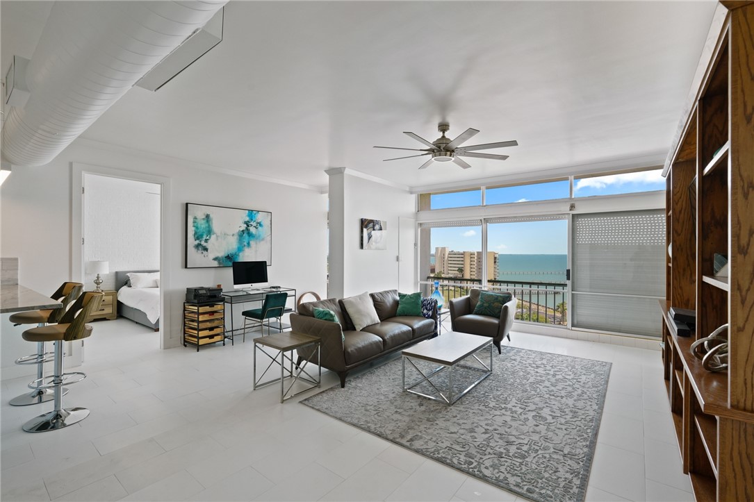 4600 Ocean Dr Property Photo 5