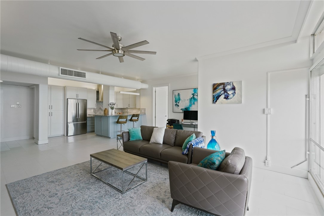 4600 Ocean Dr Property Photo 8