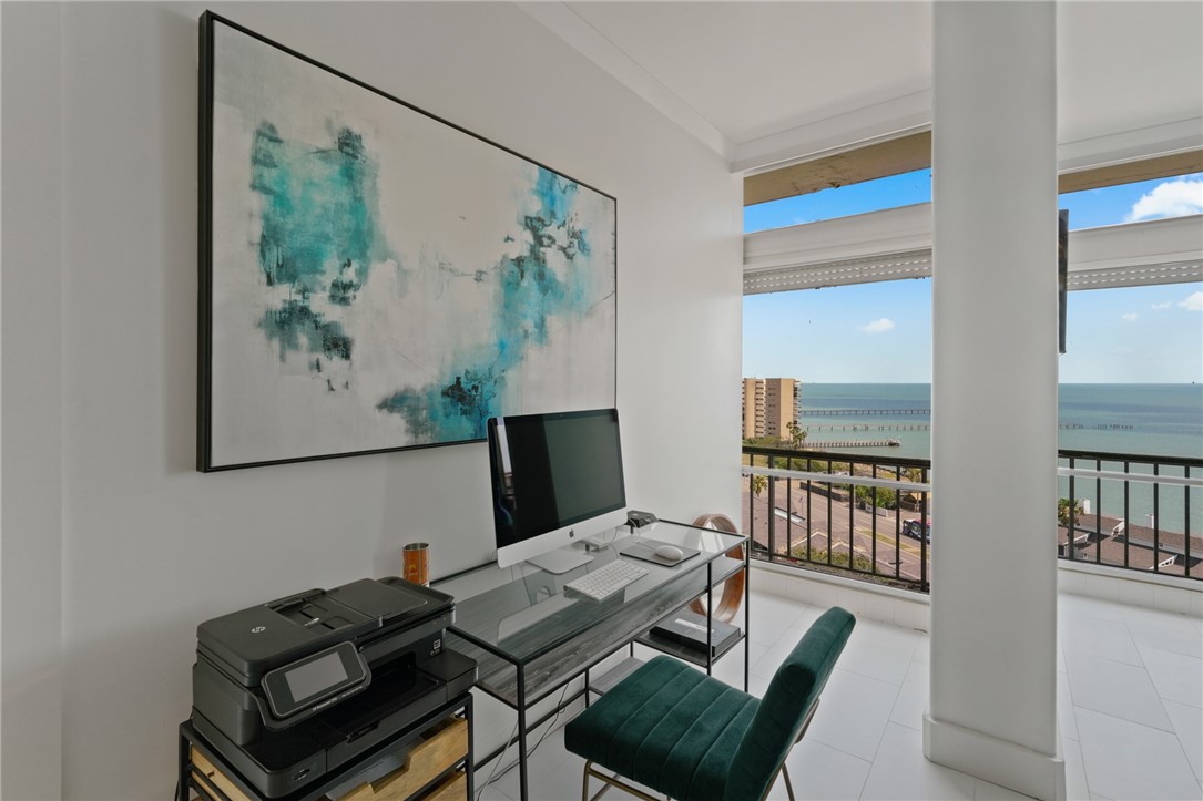 4600 Ocean Dr Property Photo 14