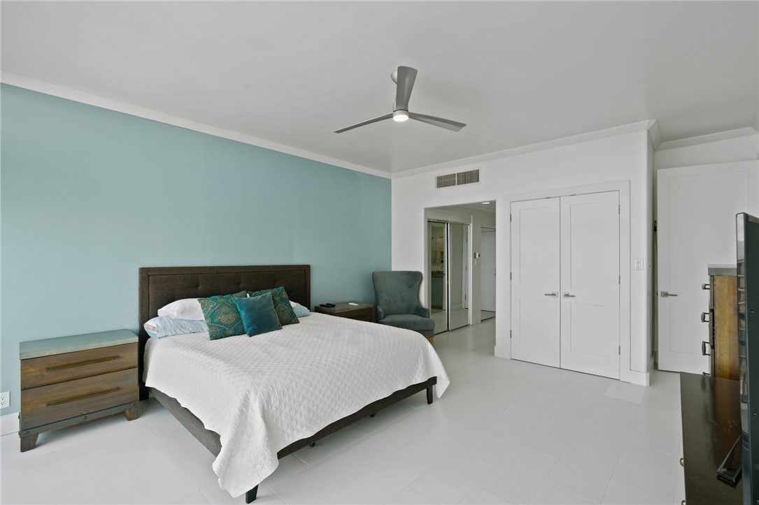 4600 Ocean Dr Property Photo 16