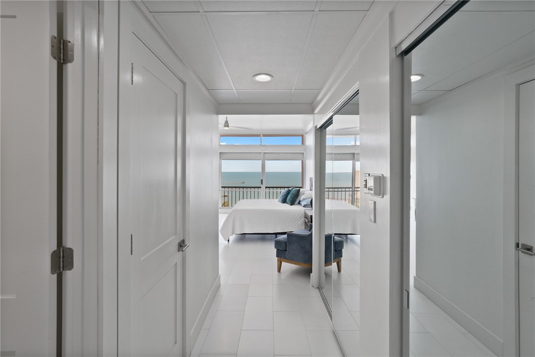 4600 Ocean Dr Property Photo 22