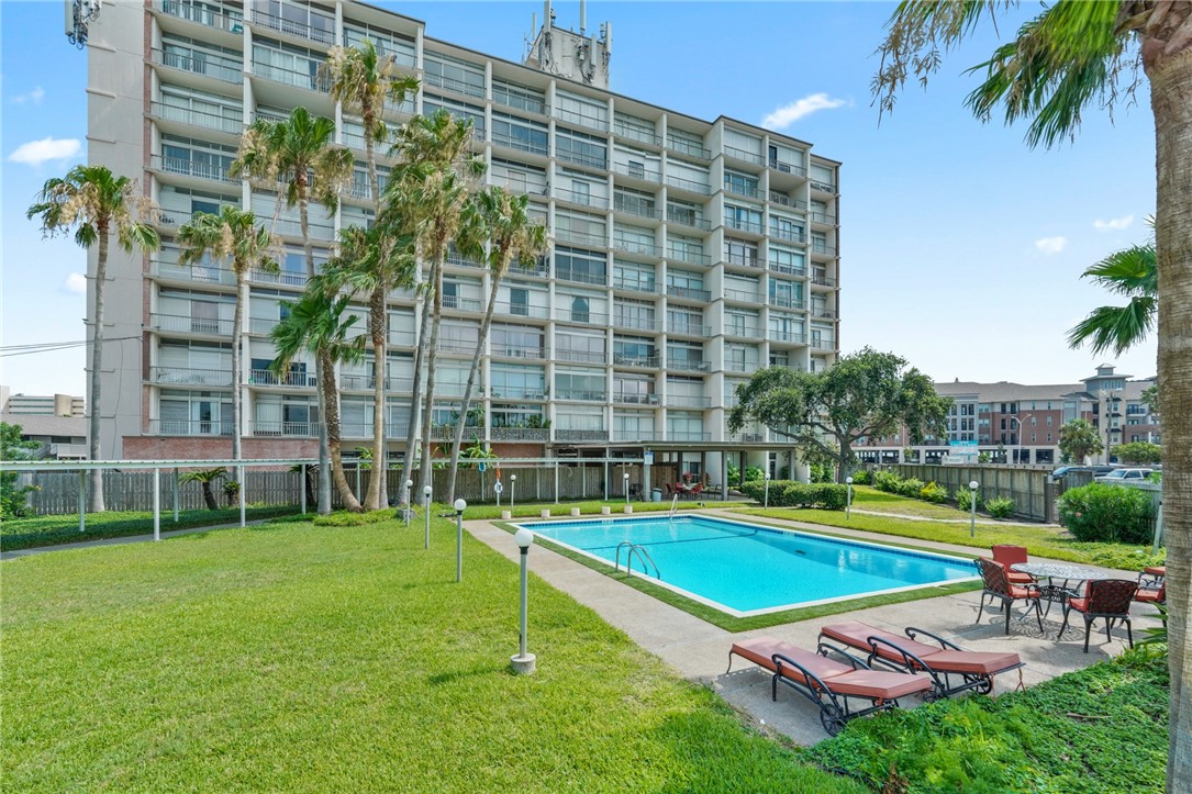 4600 Ocean Dr Property Photo 32