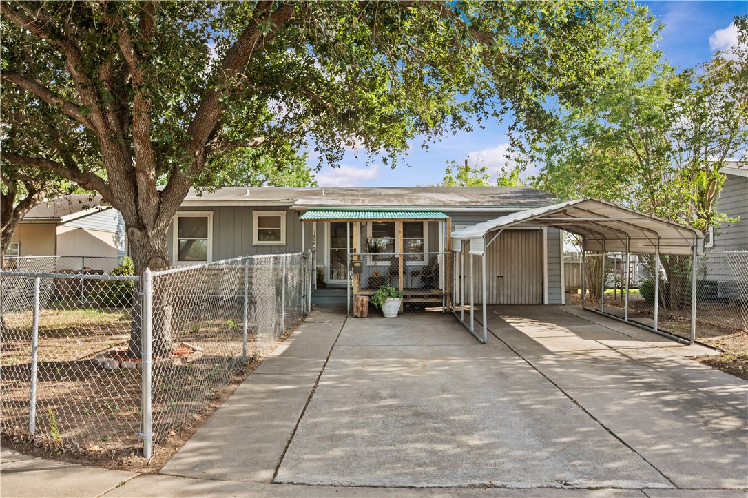 1006 Vernon Dr Property Photo