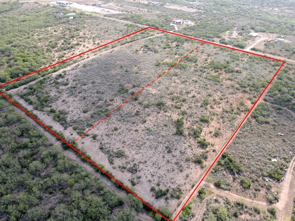 000 Timber Creek Dr Property Photo 2
