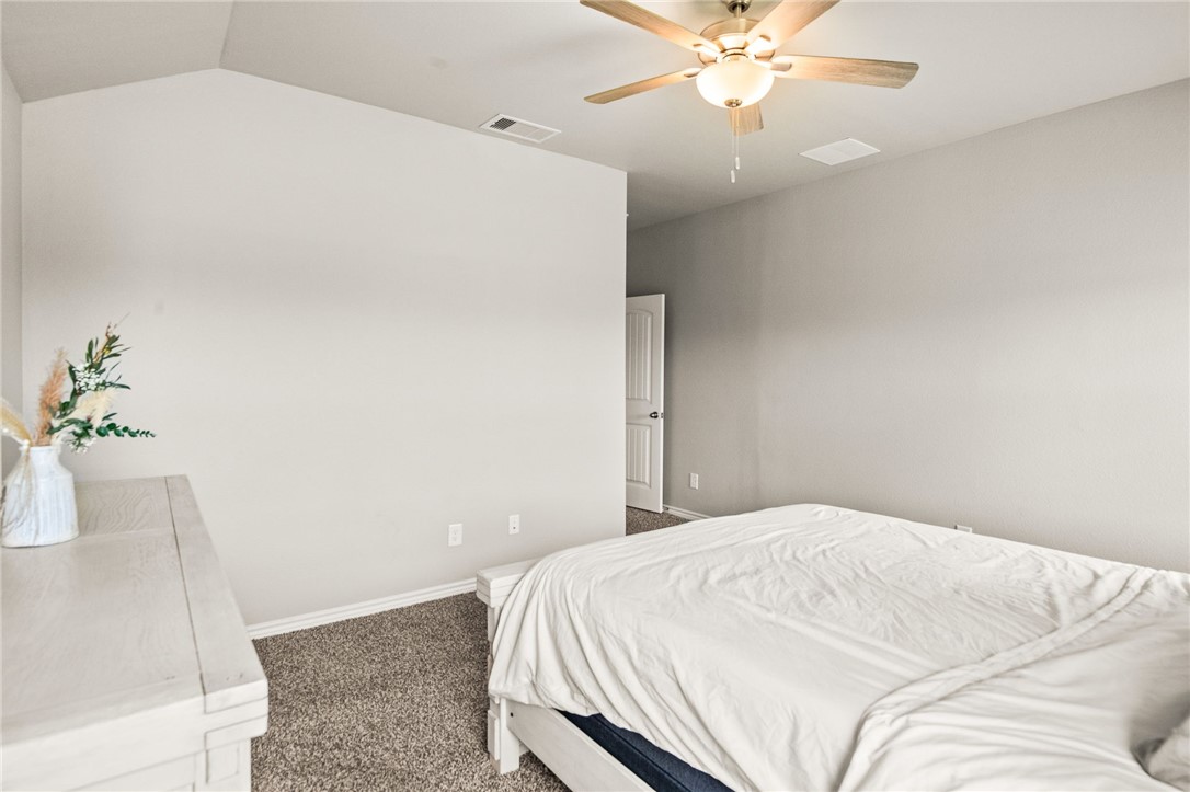 2657 Excelsior Blvd Property Photo 11