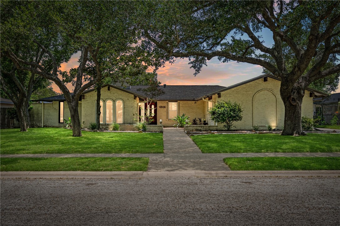6906 Aswan Dr Property Photo 1