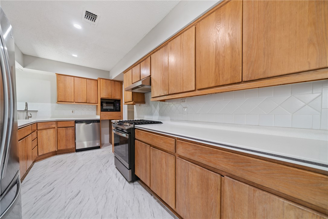 6906 Aswan Dr Property Photo 8