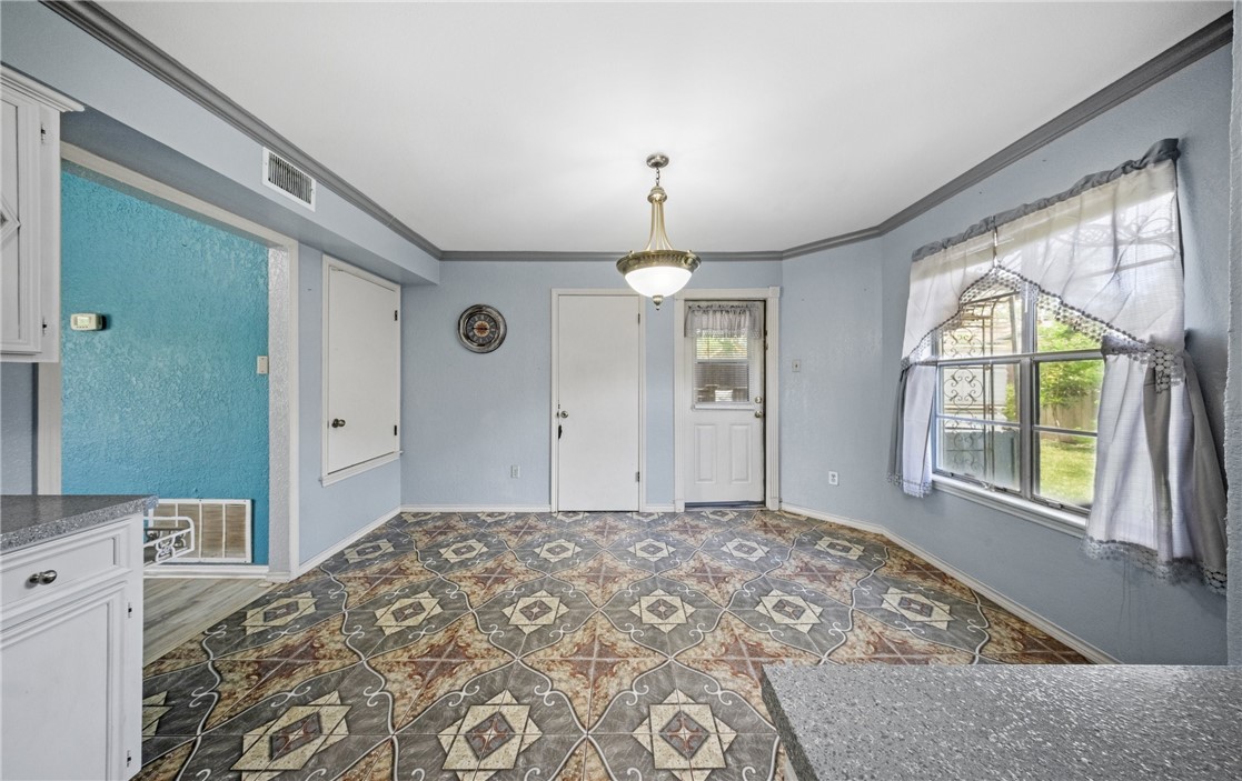 3141 Sylvan Crest Dr Property Photo 4