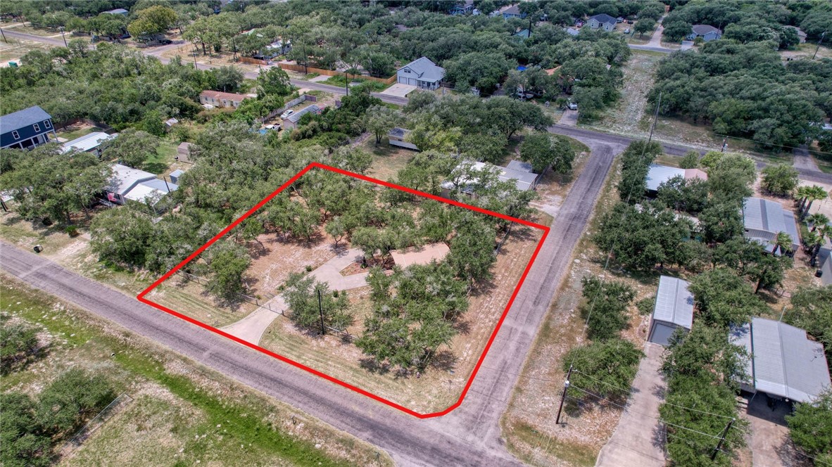 527 N Traylor Ave Property Photo 3