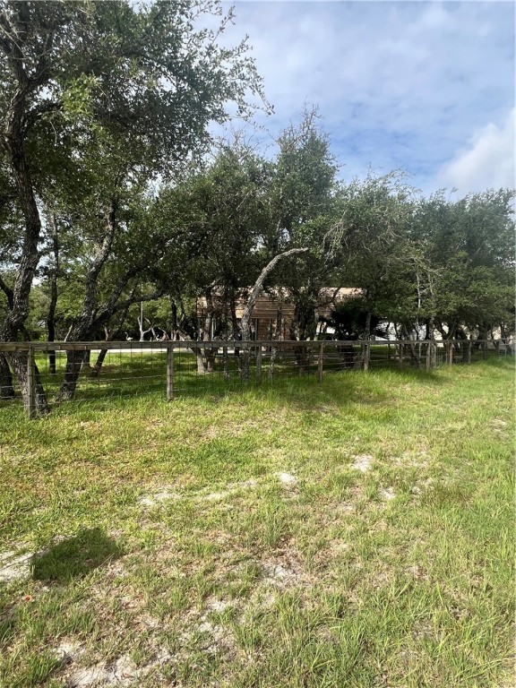 527 N Traylor Ave Property Photo 7