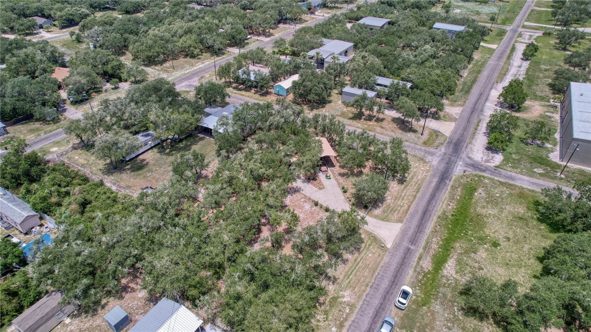 527 N Traylor Ave Property Photo 11