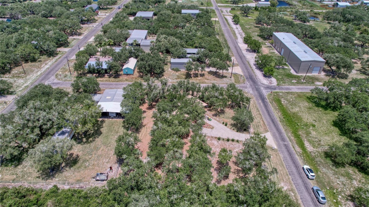 527 N Traylor Ave Property Photo 12