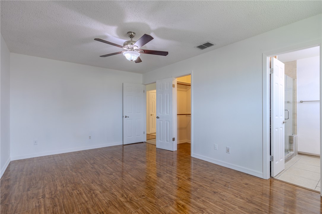 2221 Meadowgrove Dr Property Photo 11