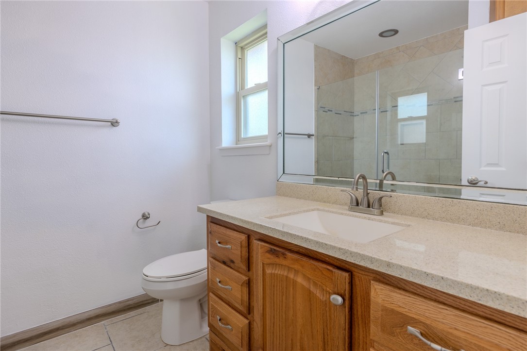 2221 Meadowgrove Dr Property Photo 14